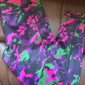 Vibrant Camouflage Leggings
